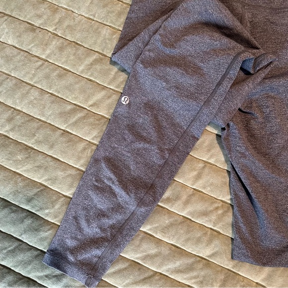 LULULEMON Grey Workout Leggings Size 10 - Picture 4 of 6